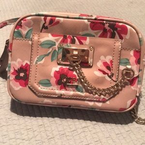 Guess floral crossbody